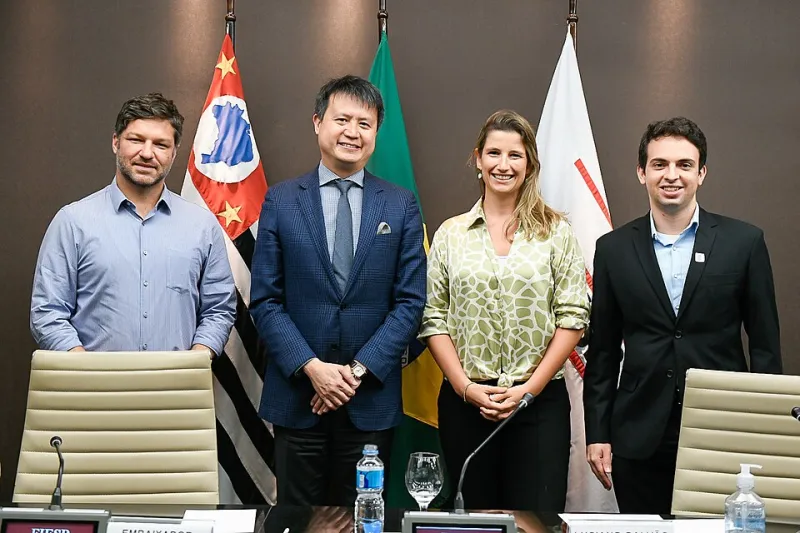 A Arte da Adaptação: Como Empreendedores Brasileiros Transformam Tendências Globais em Negócios Dominantes na América Latina